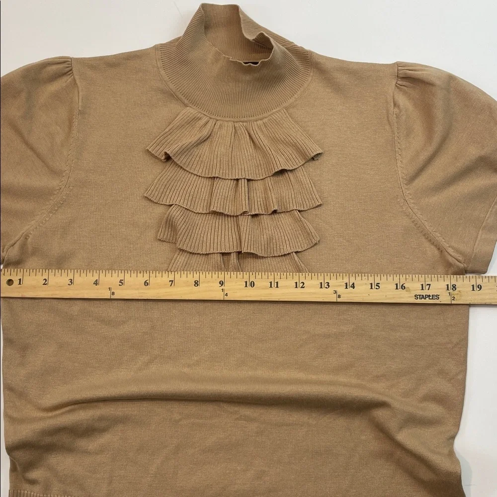 August Silk Ruffle Mock Neck Short Sleeve Knit Top Tan Women’s Sz L